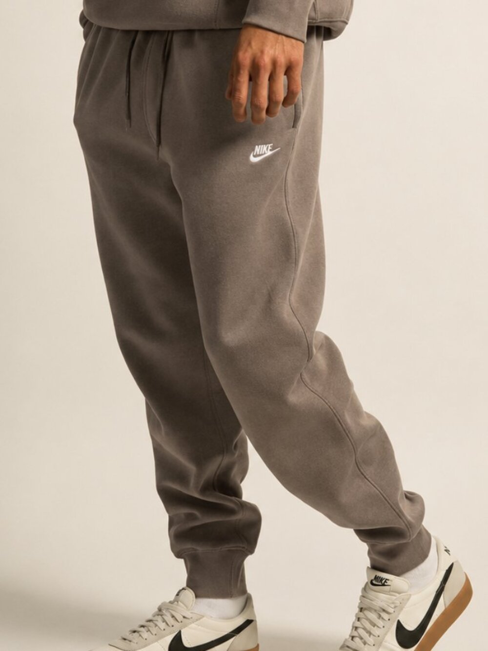 NIKE Sportswear Club Fleece Jogger Sweatpants Taupe Brown Logo Size Large